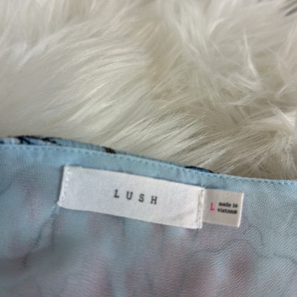 Lush Light Blue Floral Short Sleeve Wrap Dress - Picture 3 of 4